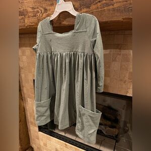 *Worn ONCE* Girls Vignette dress Size: 4Y